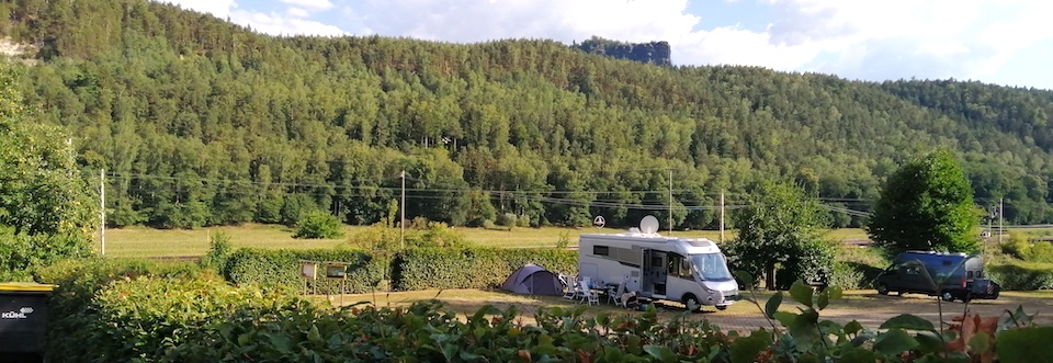 Panoramafoto oberhalb des Caravanstellplatzes